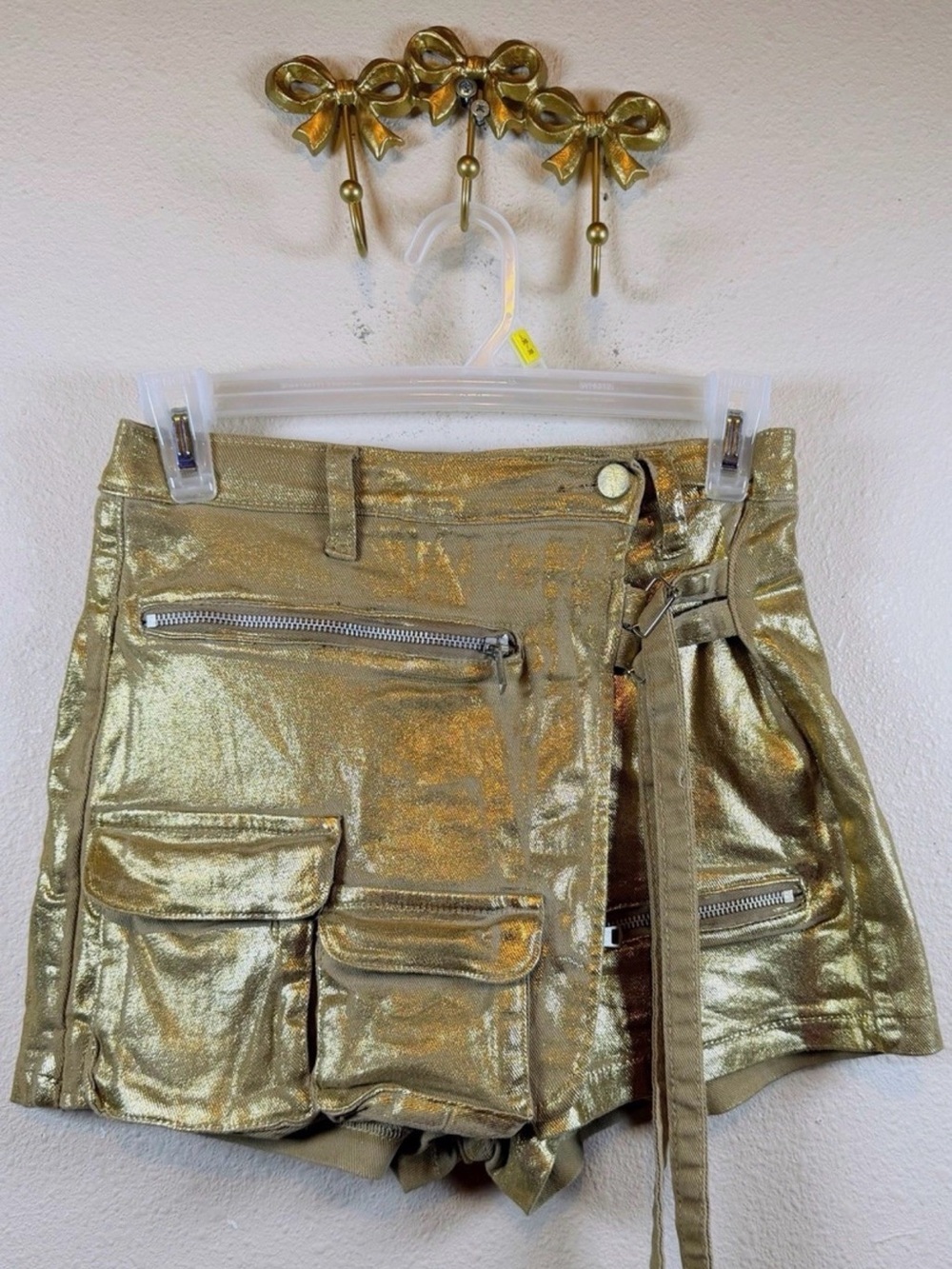 AKIRA Metallic Gold Cargo Skort Shorts w/Pocket Detailing Size S